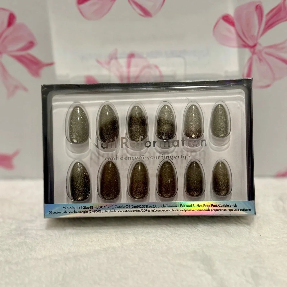 Nail Reformation Confidence at Your Fingertips 32 Piece‎ Press On Nails Glitter